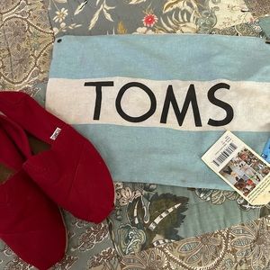 TOMS Woman’s size 10 Alpargatas, red canvas shoes